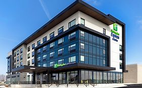 Holiday Inn Express & Suites St Thomas